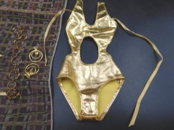 gold splash suit b